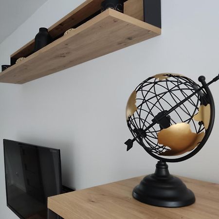 자토르 Apartament Janis 아파트 외부 사진