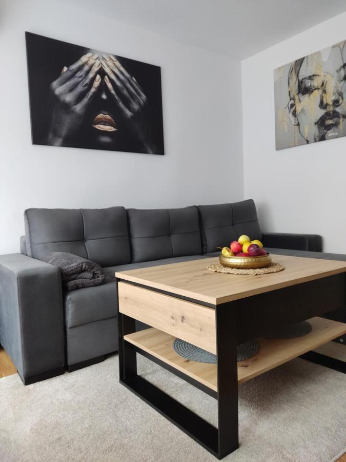 자토르 Apartament Janis 아파트 외부 사진